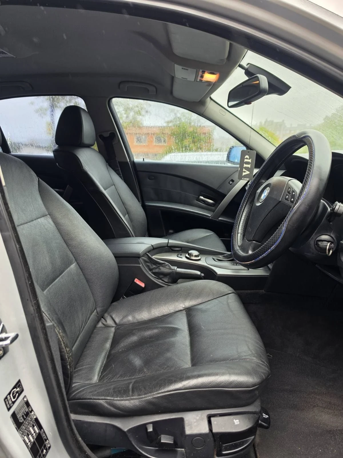 BMW 520 Автоматик, Десен волан , снимка 10 - Автомобили и джипове - 56739040