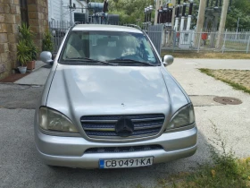  Mercedes-Benz ML 230