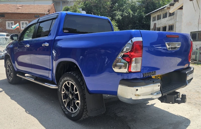 Toyota Hilux 2.4d 5скорости, снимка 6 - Автомобили и джипове - 50583779
