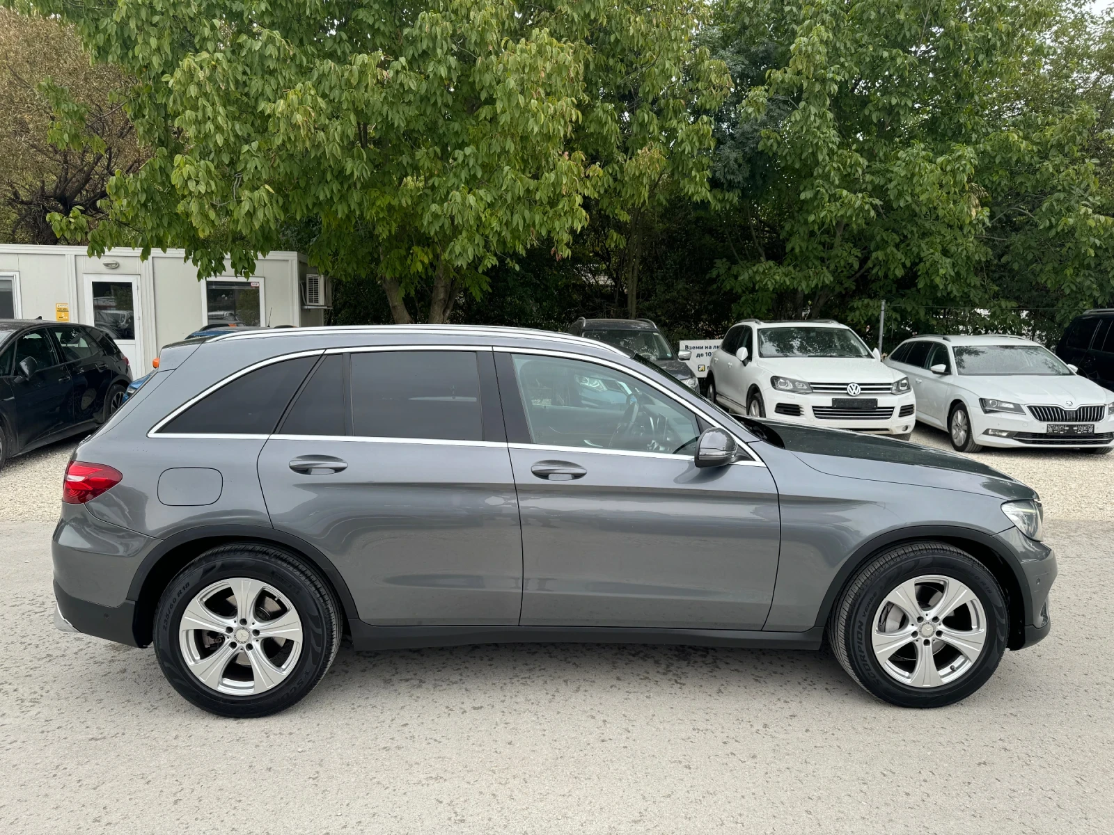 Mercedes-Benz GLC 220 4MATIC - 170к.с. - Топ състояние - изображение 6