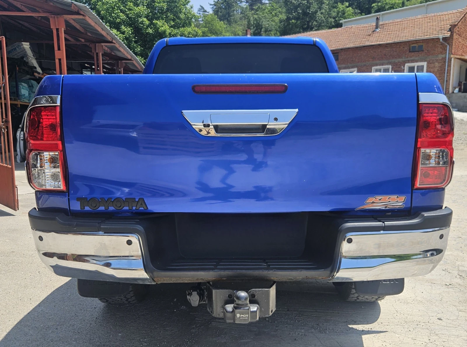 Toyota Hilux 2.4d 5скорости - изображение 5