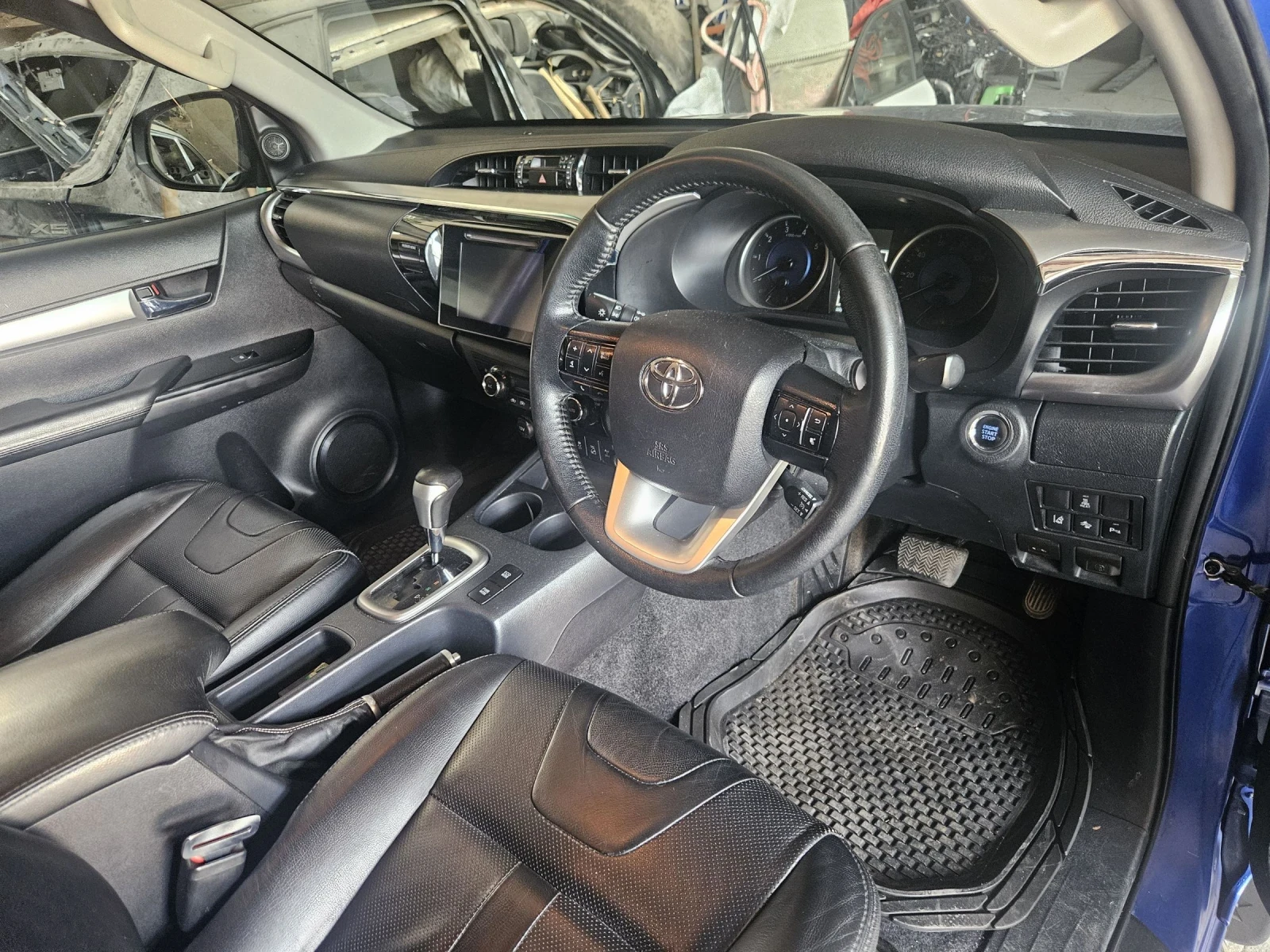 Toyota Hilux 2.4d 5скорости - изображение 7