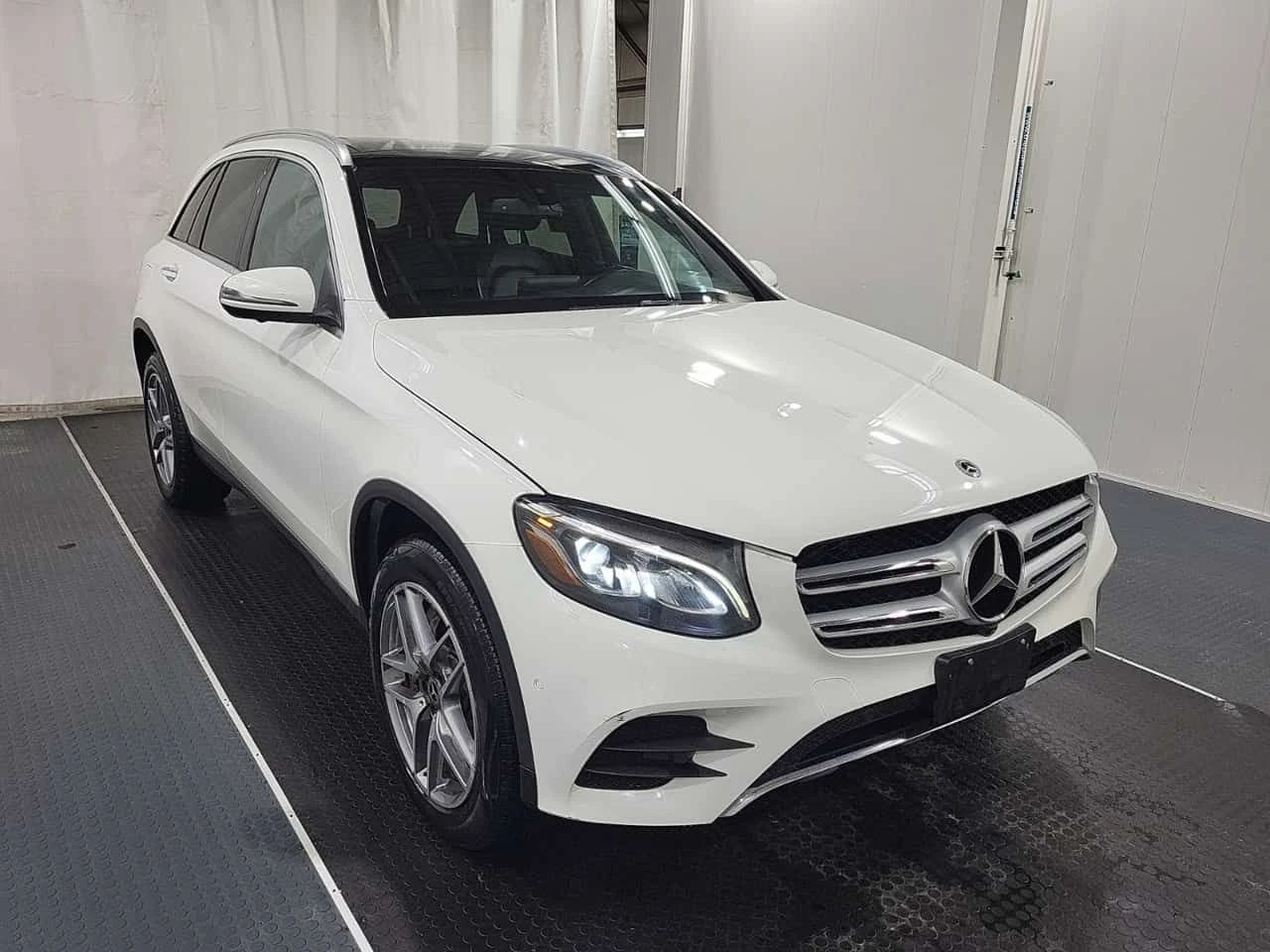 Mercedes-Benz GLC 300  | PANO | 360 | MEMORY | ДВА КЛЮЧА | , снимка 2 - Автомобили и джипове - 54110107