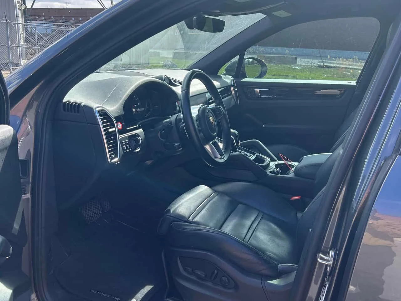 Porsche Cayenne * ДИСТРОНИК* 360 КАМЕРА* ПАНОРАМА* ОБДУХВАНЕ* , снимка 8 - Автомобили и джипове - 54267277