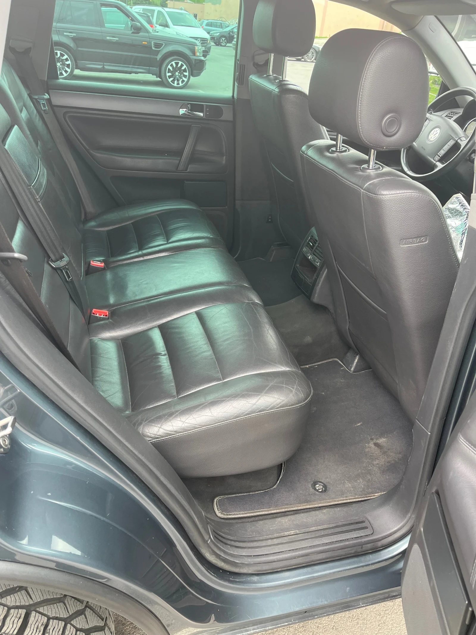 VW Touareg, снимка 6 - Автомобили и джипове - 54484615