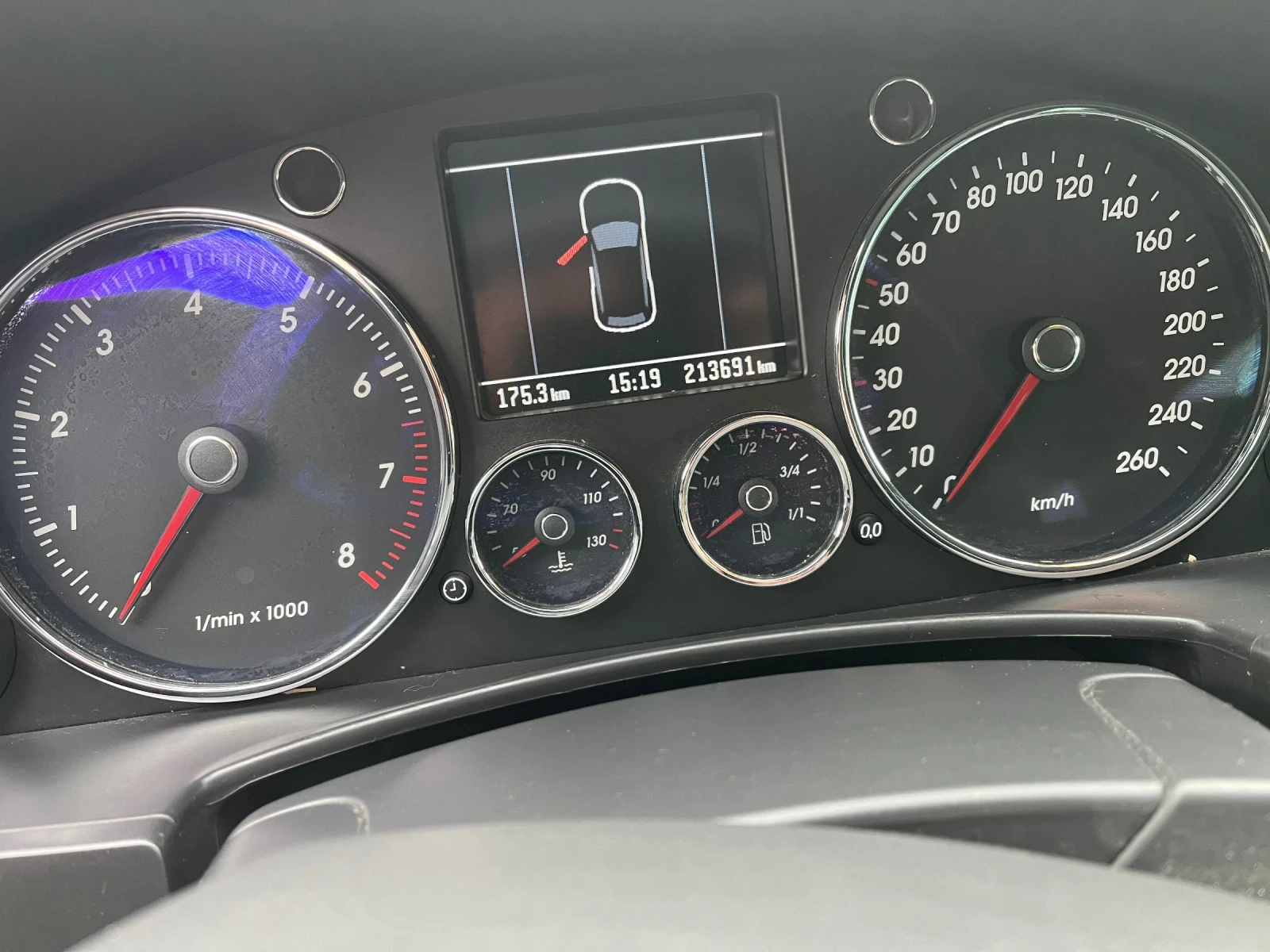 VW Touareg, снимка 12 - Автомобили и джипове - 54484615