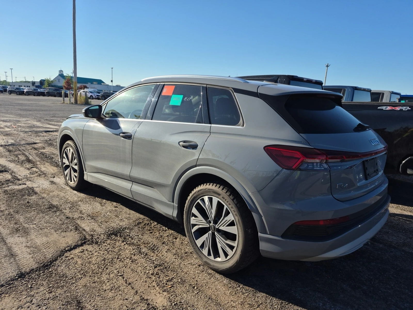 Audi Q4 55 QUATTRO 2 КЛЮЧА| 360| ПАНО| CARFAX, снимка 6 - Автомобили и джипове - 54789126