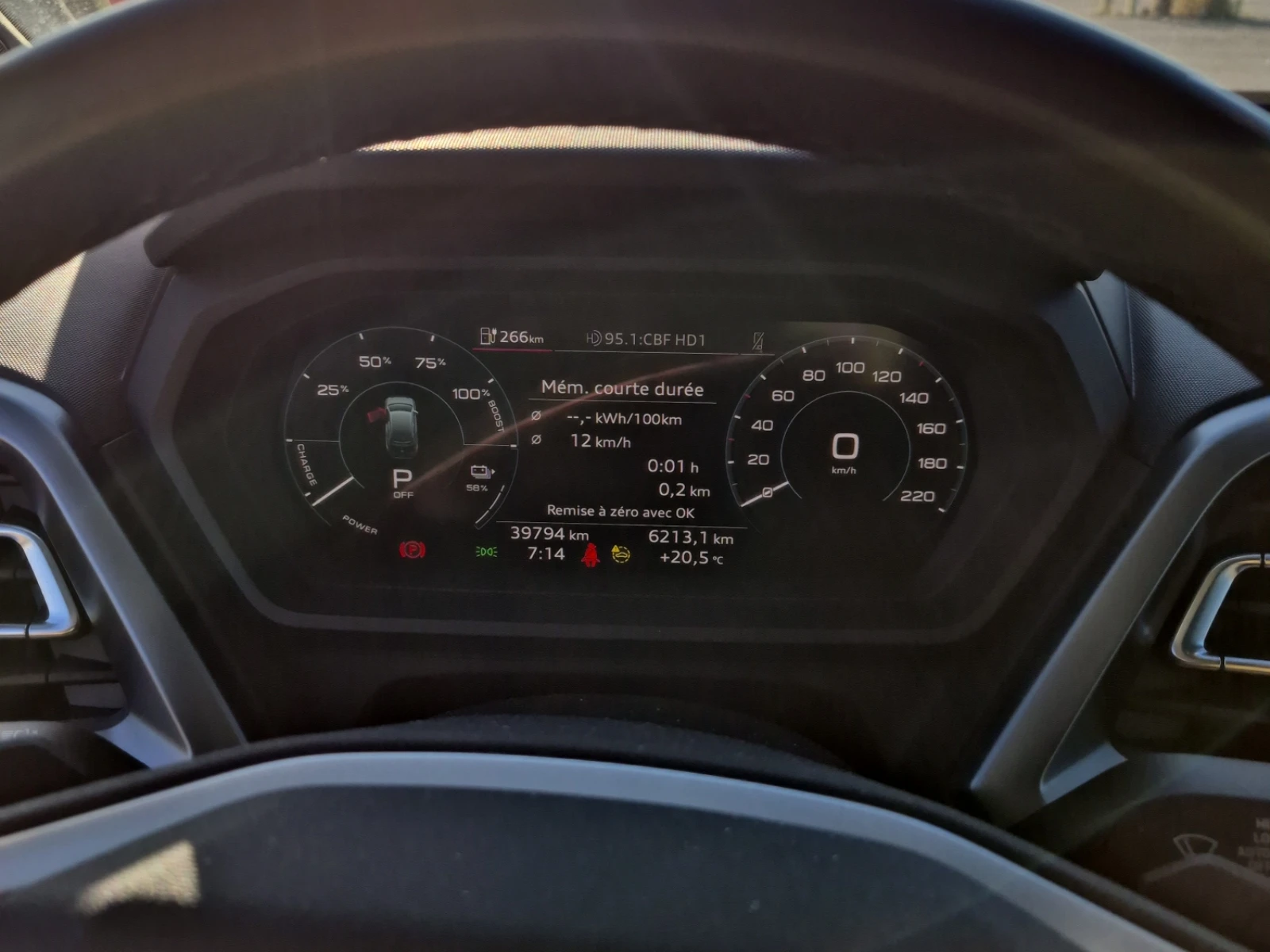 Audi Q4 55 QUATTRO 2 КЛЮЧА| 360| ПАНО| CARFAX, снимка 13 - Автомобили и джипове - 54789126