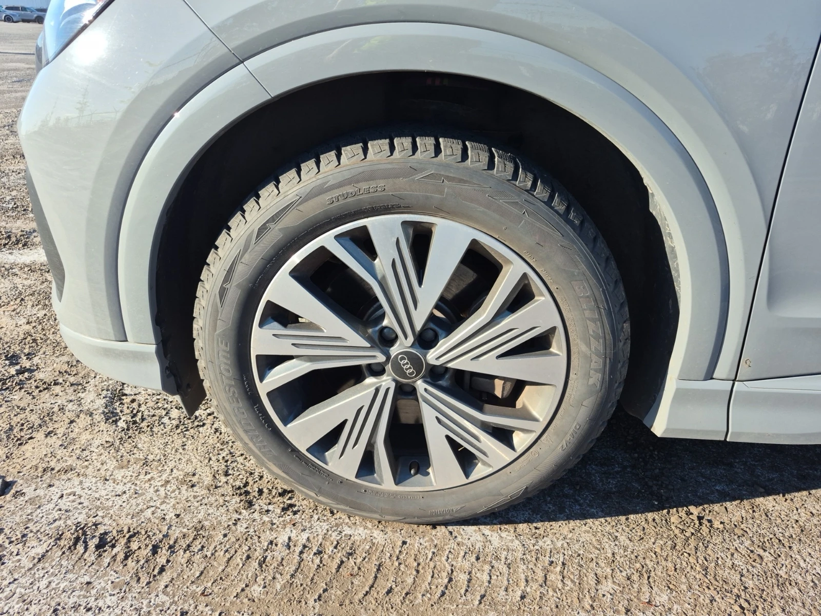 Audi Q4 55 QUATTRO 2 КЛЮЧА| 360| ПАНО| CARFAX, снимка 10 - Автомобили и джипове - 54789126