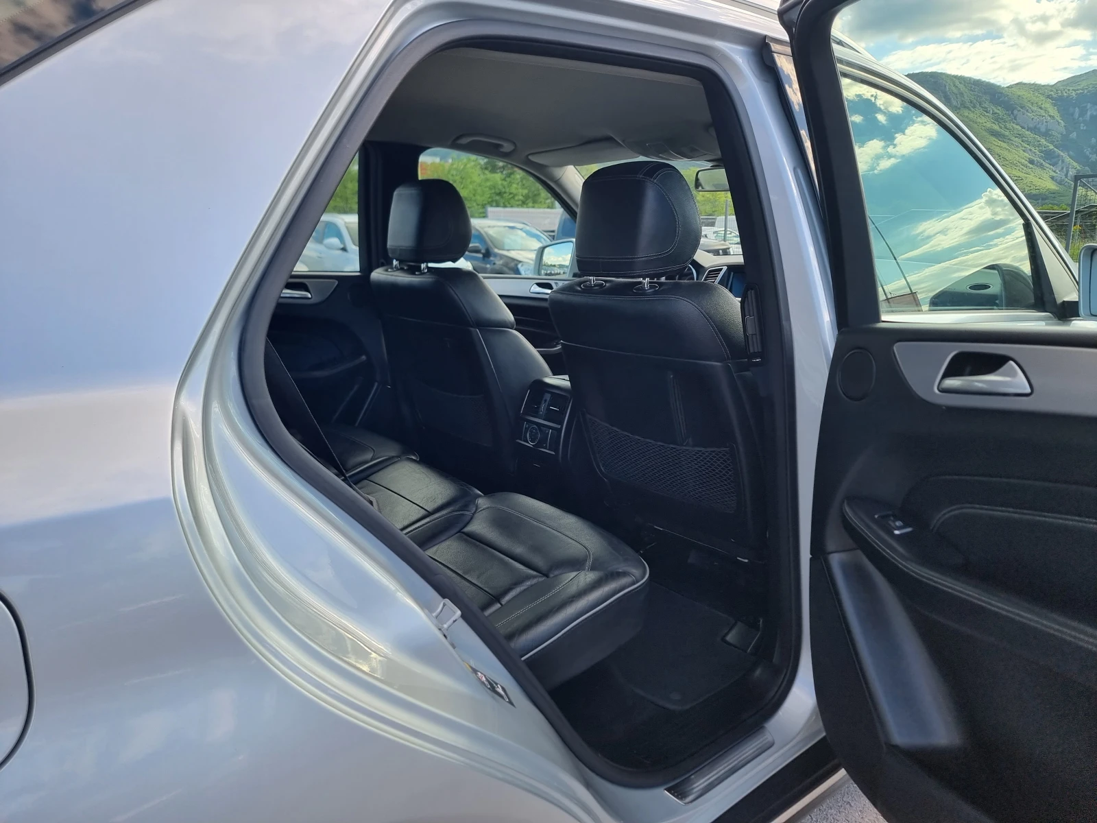 Mercedes-Benz ML 350 3.0CDI , снимка 14 - Автомобили и джипове - 54900539
