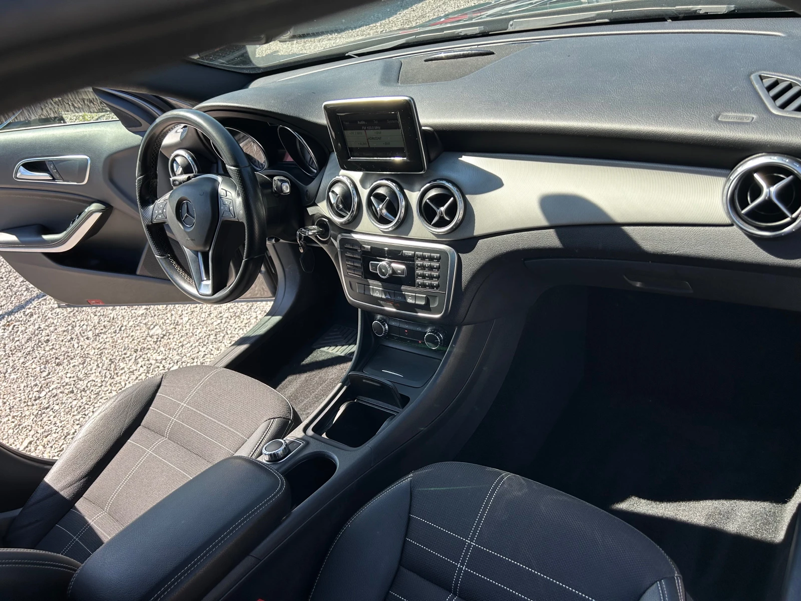 Mercedes-Benz GLA 200 2.0CDI EURO6B, снимка 15 - Автомобили и джипове - 55243267