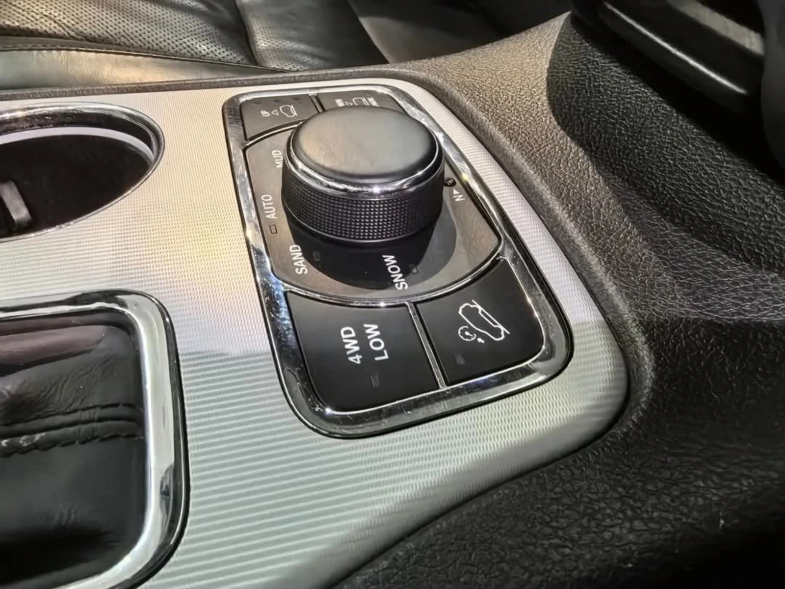 Jeep Grand cherokee Summit, снимка 9 - Автомобили и джипове - 55257799