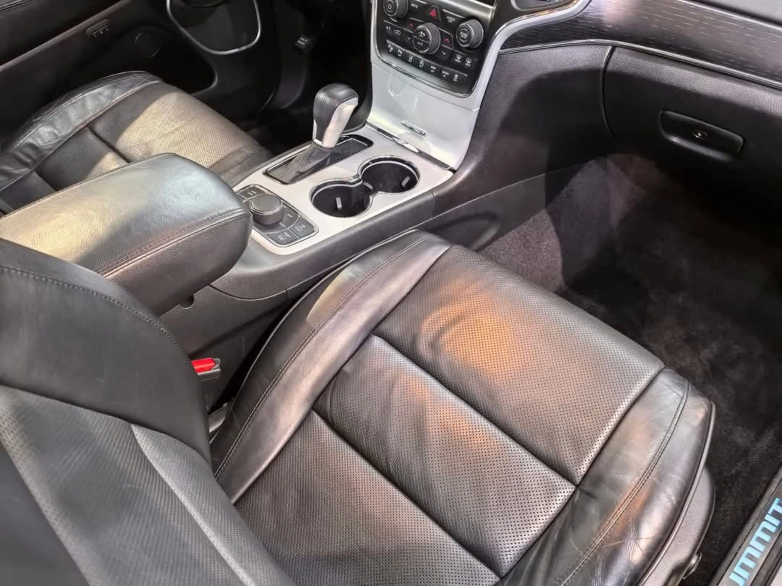 Jeep Grand cherokee Summit, снимка 12 - Автомобили и джипове - 55257799