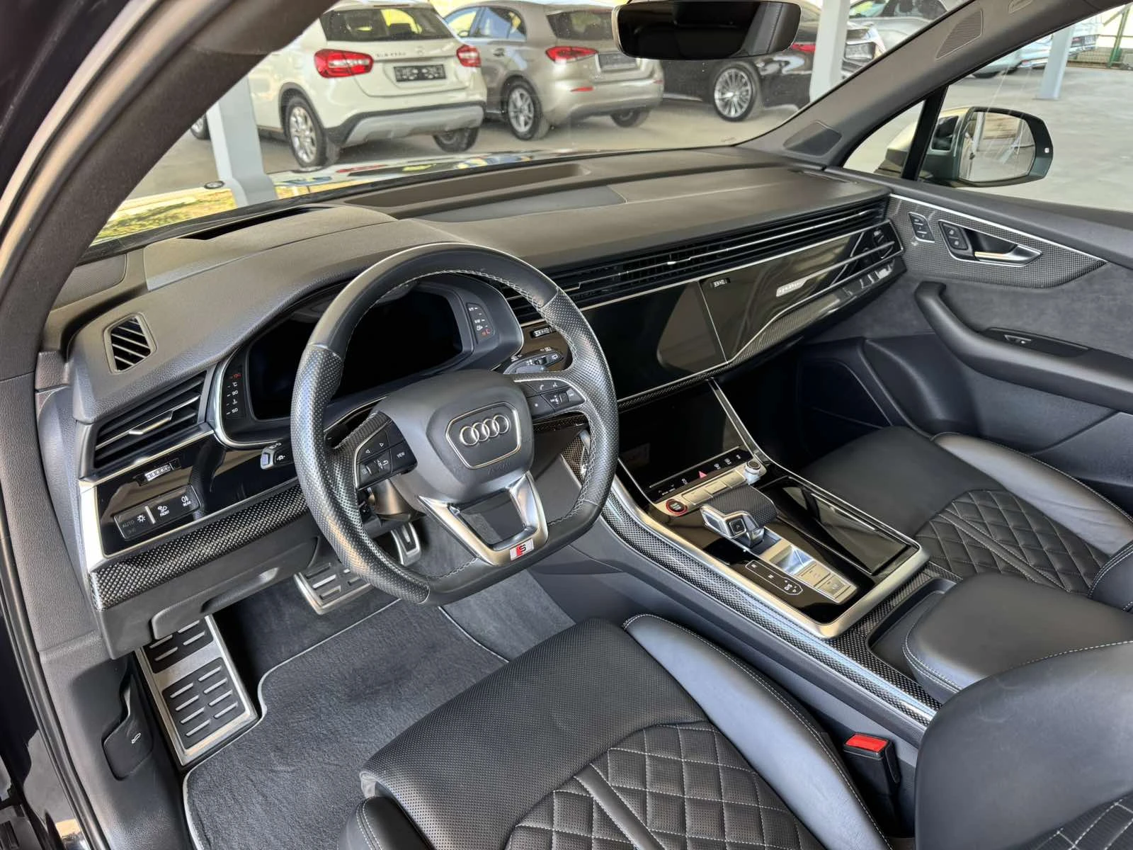Audi SQ7 435ps B&O* Lazer* Distr* Carbon* Head Up* Гаранция, снимка 9 - Автомобили и джипове - 56158652