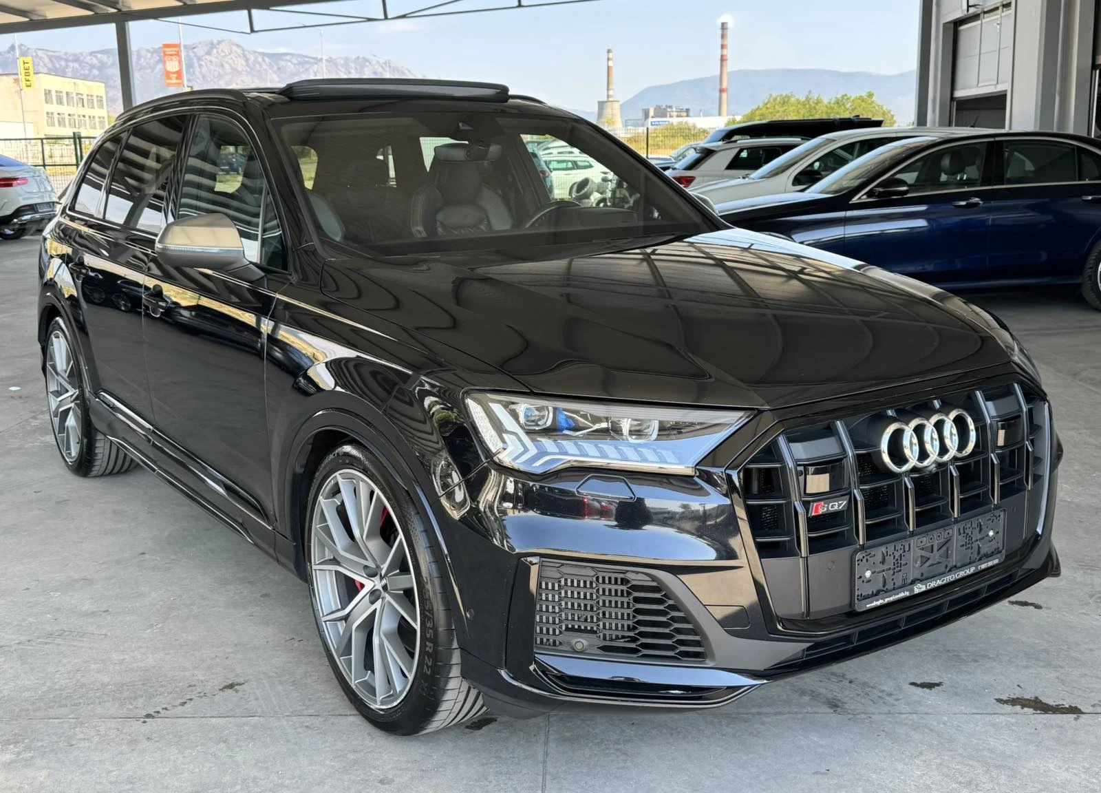 Audi SQ7 435ps B&O* Lazer* Distr* Carbon* Head Up* Гаранция, снимка 7 - Автомобили и джипове - 56158652