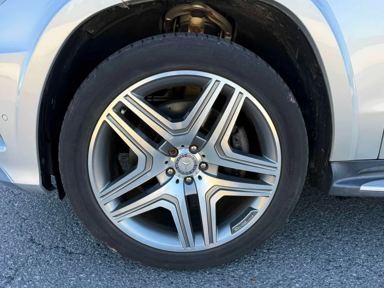 Mercedes-Benz GL 550 4MATIC CARFAX, снимка 10 - Автомобили и джипове - 56208255