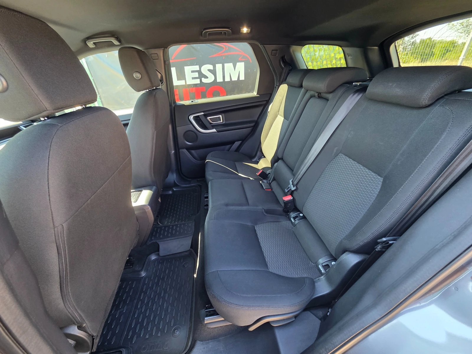 Land Rover Discovery Sport 2.0 TD4-AWD-Automatic-180hp, снимка 11 - Автомобили и джипове - 56295053