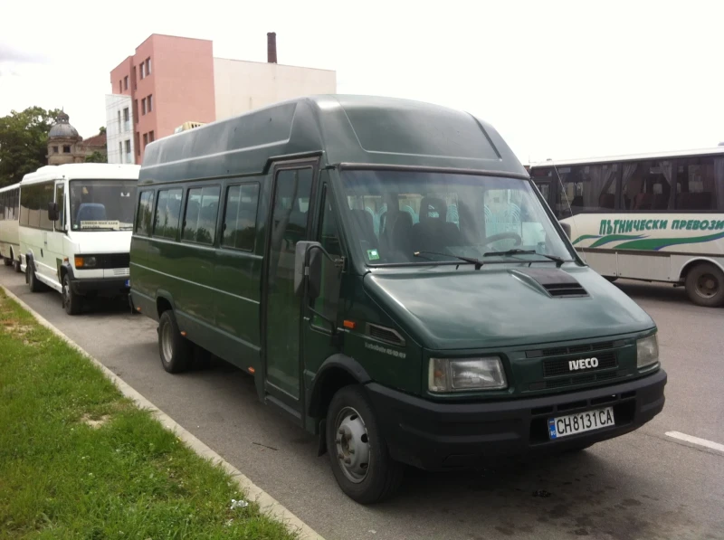 Iveco Daily, снимка 2 - Бусове и автобуси - 49512282