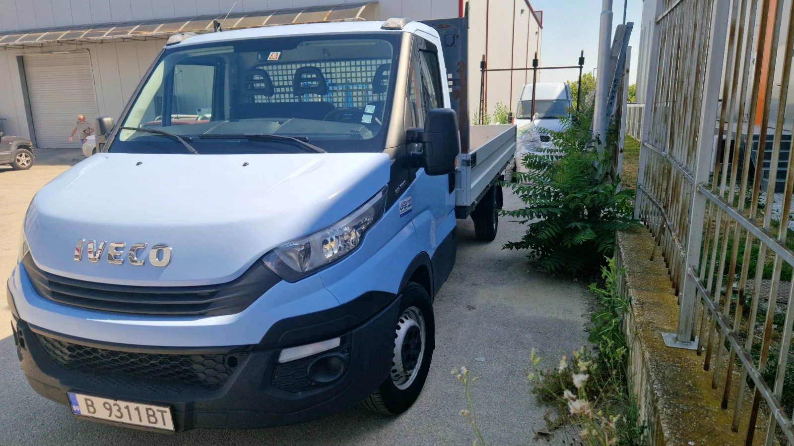 Iveco Daily, снимка 2 - Бусове и автобуси - 55095743