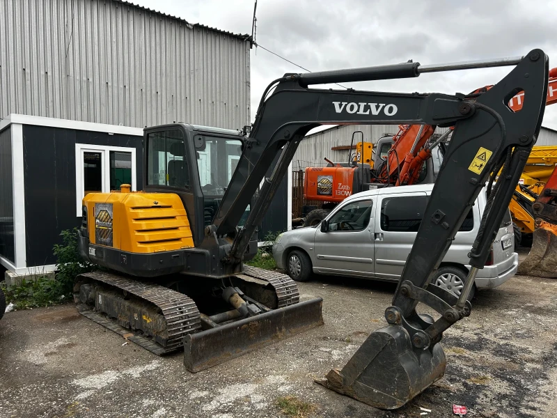 Багер Volvo EC60C, снимка 2 - Индустриална техника - 47442101