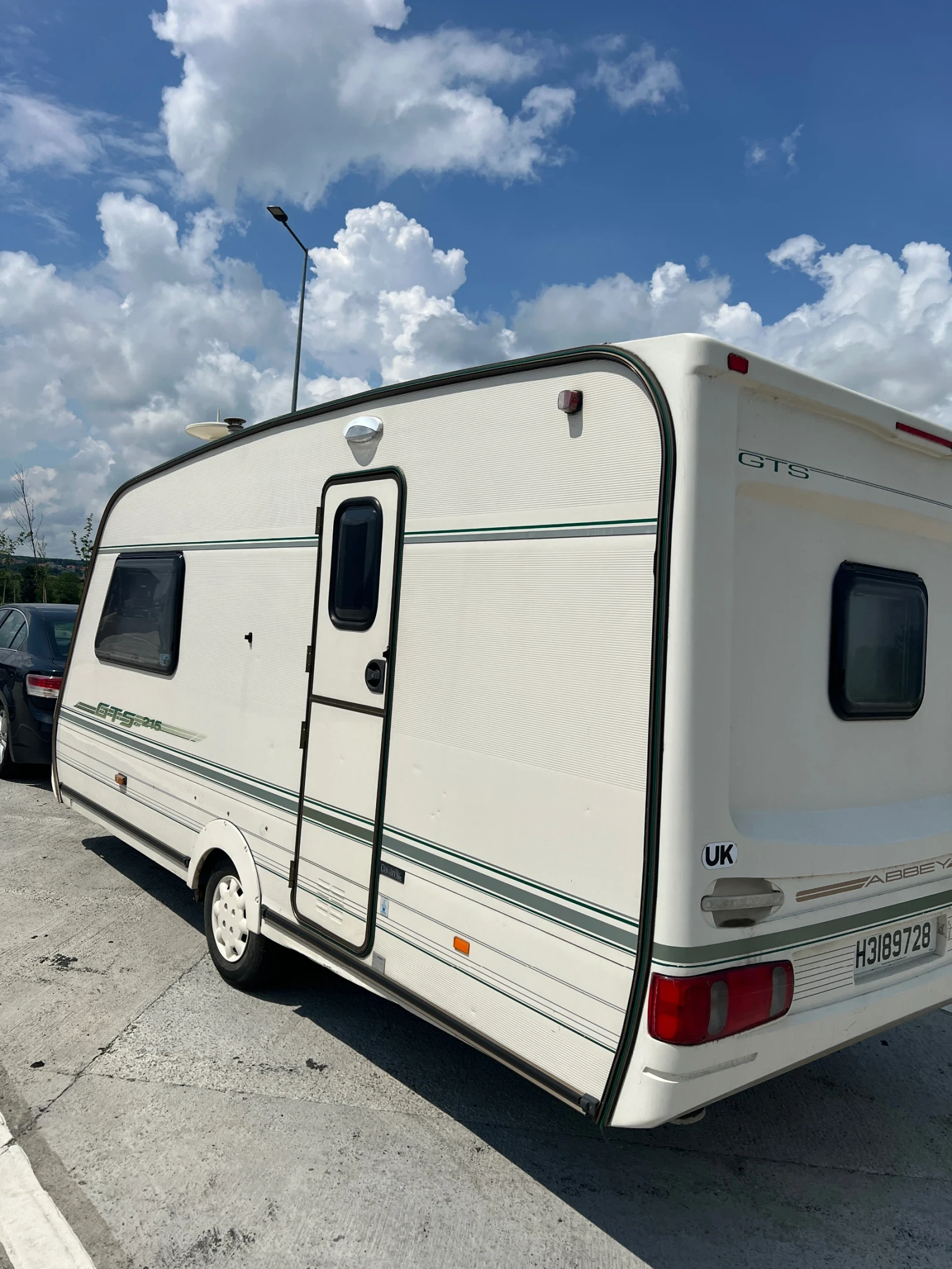 Каравана ABI 215GT, снимка 3 - Каравани и кемпери - 55309654
