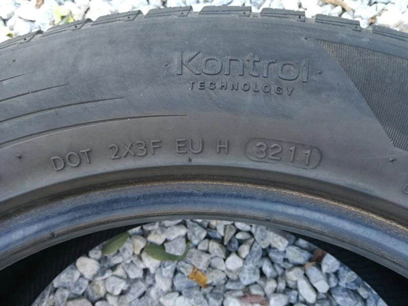 Гуми Зимни 235/55R17, снимка 8 - Гуми и джанти - 45863960