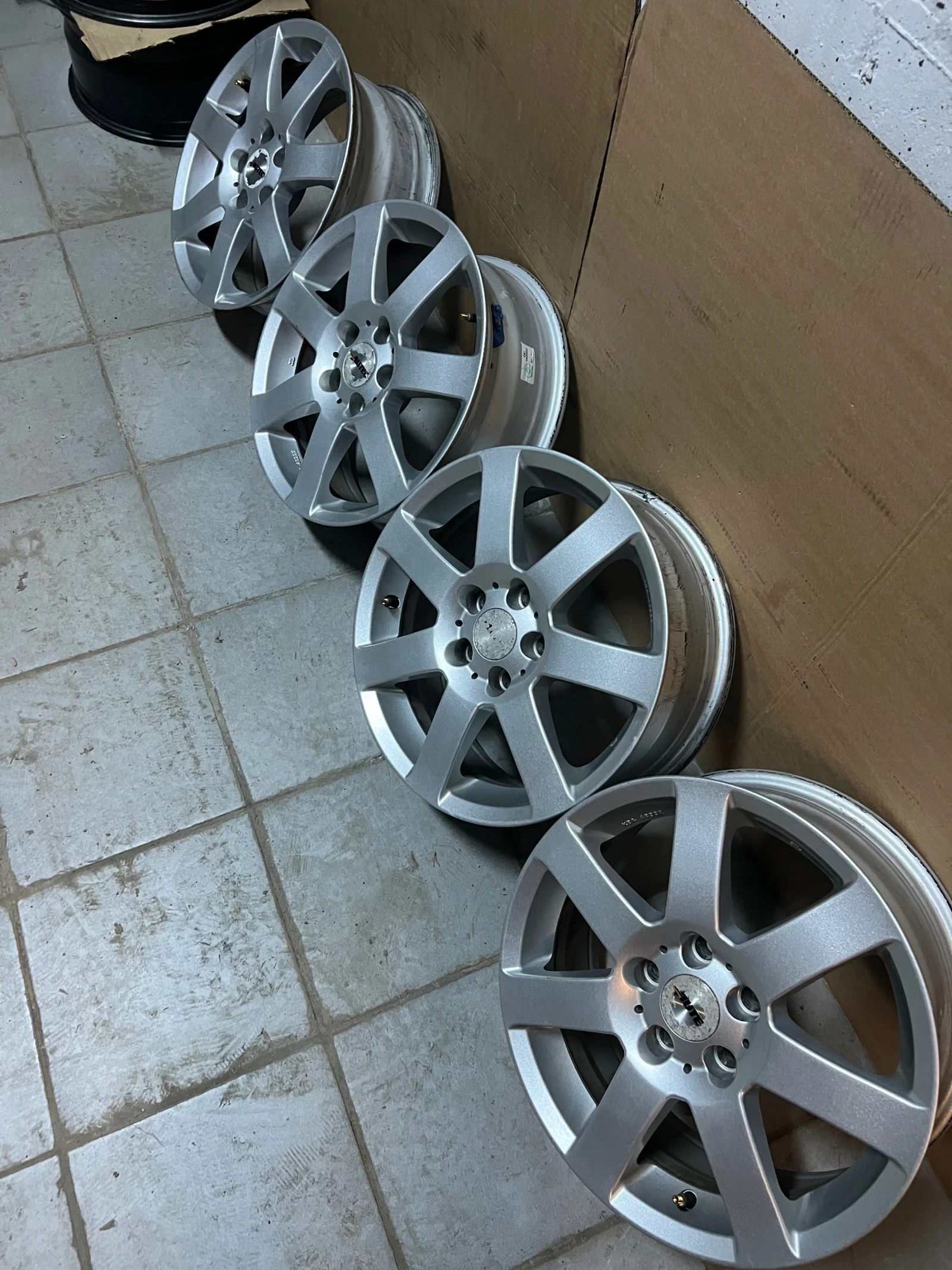 ������ | Mobile.bg � ����������� 4