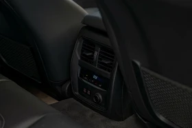 BMW 330 Sport/xDrive/Ambient/Камера/FullLed/Подгрев, снимка 9