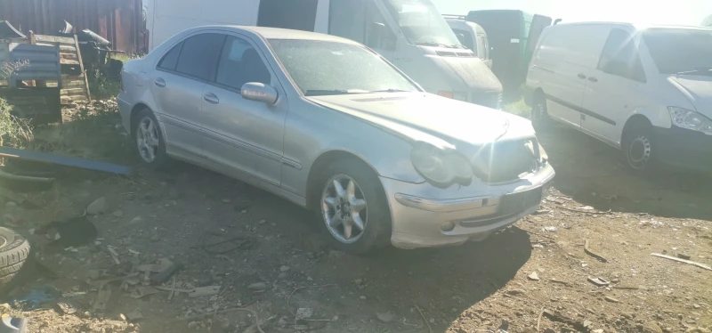 Mercedes-Benz C 270 CDI, снимка 3 - Автомобили и джипове - 46844629