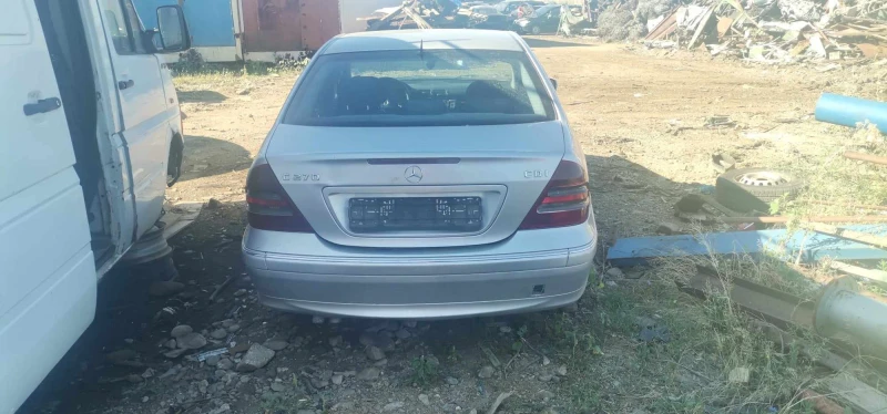 Mercedes-Benz C 270 CDI, снимка 4 - Автомобили и джипове - 46844629