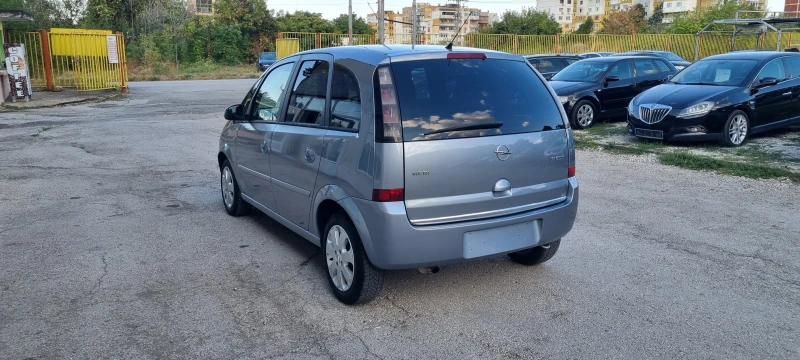 Opel Meriva 1.3 CDTI, снимка 10 - Автомобили и джипове - 47346415