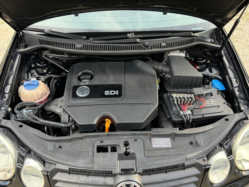 VW Polo 1.9 SDI, снимка 14 - Автомобили и джипове - 47852819