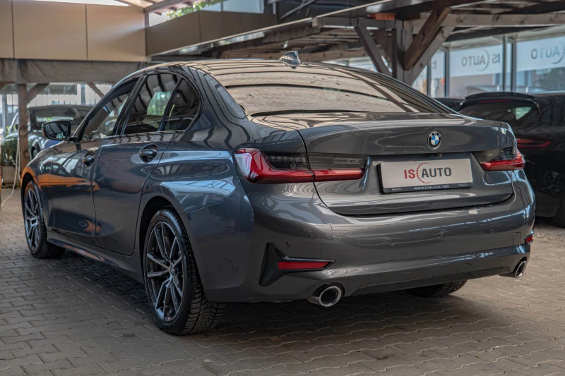 BMW 330 Sport/xDrive/Ambient/Камера/FullLed/Подгрев, снимка 5 - Автомобили и джипове - 50641379