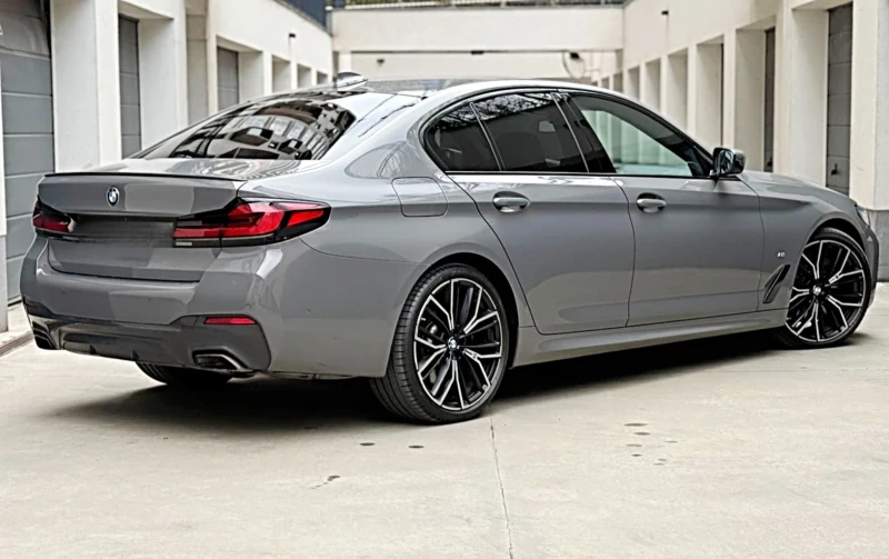 BMW 530 BMW 530d LASER* M SPORT* NARDO GREY* Individual* A, снимка 8 - Автомобили и джипове - 50735673