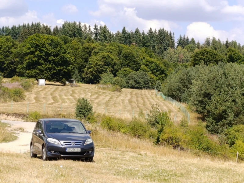 Honda Fr-v 2.2 diesel  , снимка 3 - Автомобили и джипове - 51073626