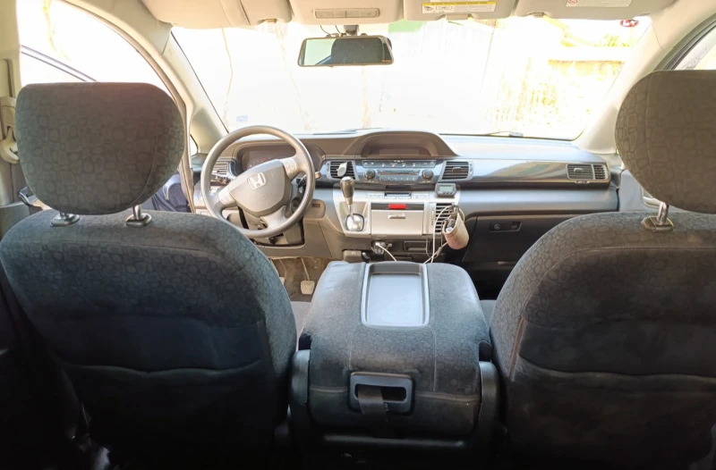 Honda Fr-v 2.2 diesel  , снимка 11 - Автомобили и джипове - 51073626