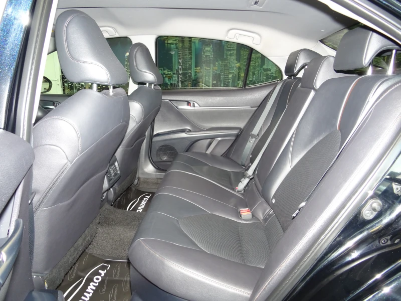 Toyota Camry 2.5 HYBRID DESIGN 218 , снимка 13 - Автомобили и джипове - 51074335