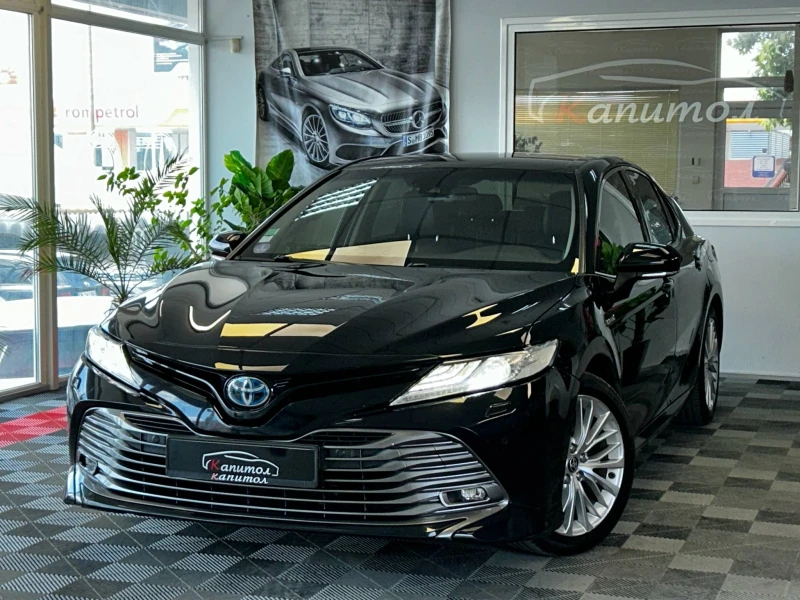 Toyota Camry 2.5 HYBRID DESIGN 218 
