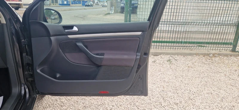 VW Golf 1.9 tdi NAVI-ИТАЛИЯ, снимка 11 - Автомобили и джипове - 51195006