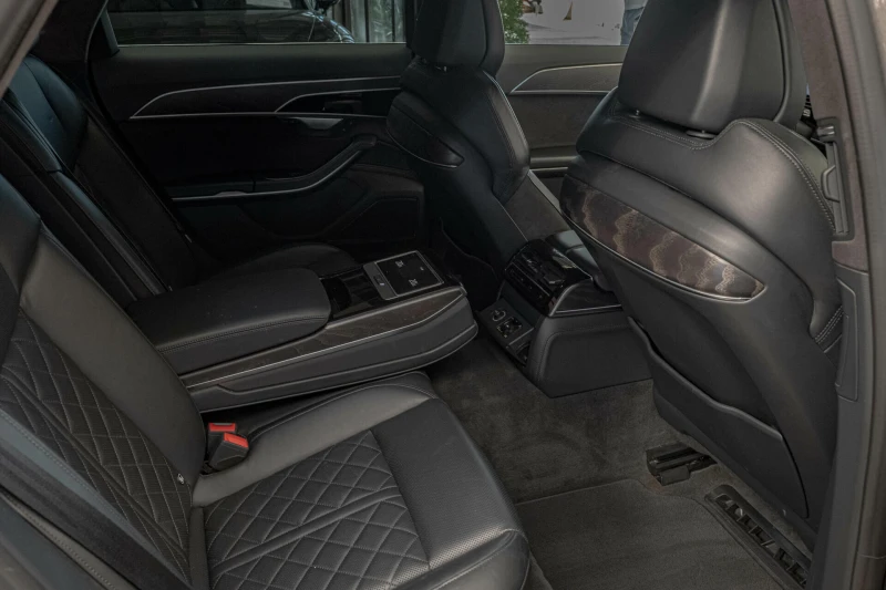 Audi A8 50TDI/Bang&Olufsen/Обдухване/Алкантар/Laser/Камера, снимка 10 - Автомобили и джипове - 51197852