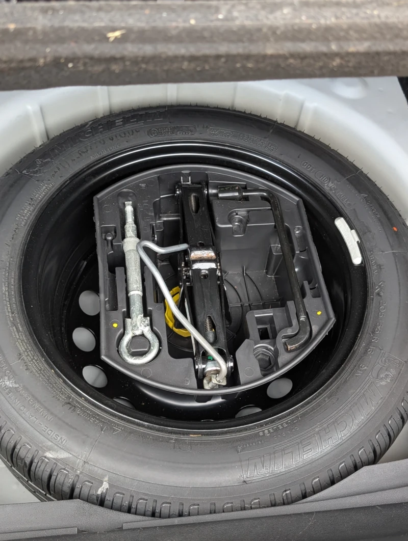 Citroen C4 1.4i, снимка 13 - Автомобили и джипове - 52391182