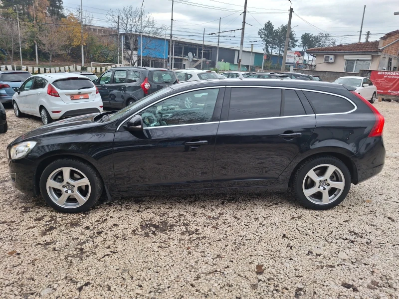 Volvo V60 2.0 D3 R-DESIGN, снимка 6 - Автомобили и джипове - 52709773