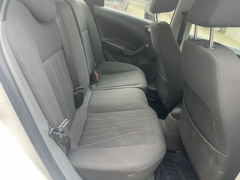 Seat Ibiza, снимка 7 - Автомобили и джипове - 52789564