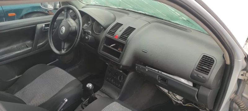 VW Polo, снимка 9 - Автомобили и джипове - 52923393