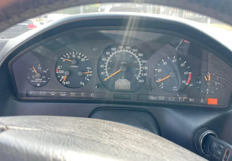 Mercedes-Benz SL 500 * * CARFAX * * АВТО КРЕДИТ * * , снимка 8 - Автомобили и джипове - 52960486