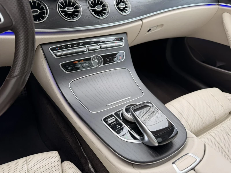 Mercedes-Benz E 220 4-MATIC / PREMIUM PLUS / FULL, снимка 16 - Автомобили и джипове - 53007388