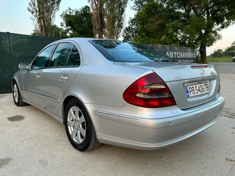 Mercedes-Benz E 270, снимка 3 - Автомобили и джипове - 53374941