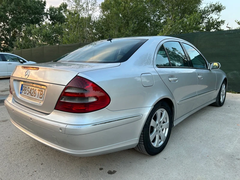 Mercedes-Benz E 270, снимка 5 - Автомобили и джипове - 53374941