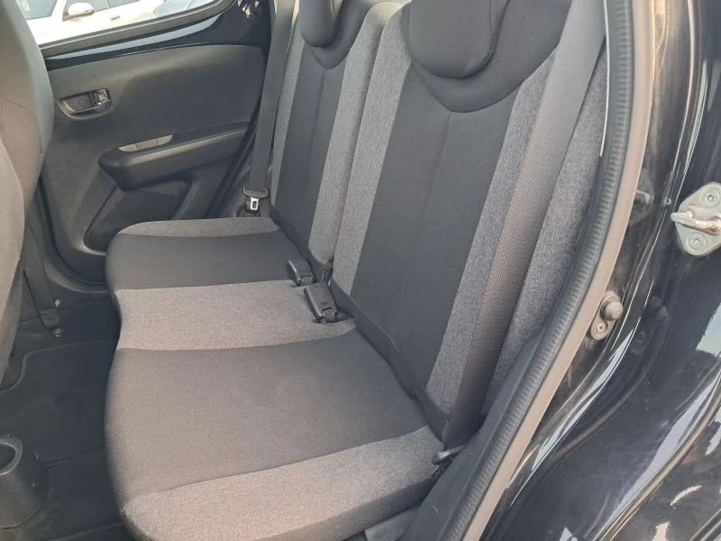 Citroen C1 1.2 НАВИГАЦИЯ ПОДГРЕВ ПАРКТРОНИК 137000км, снимка 12 - Автомобили и джипове - 53585678