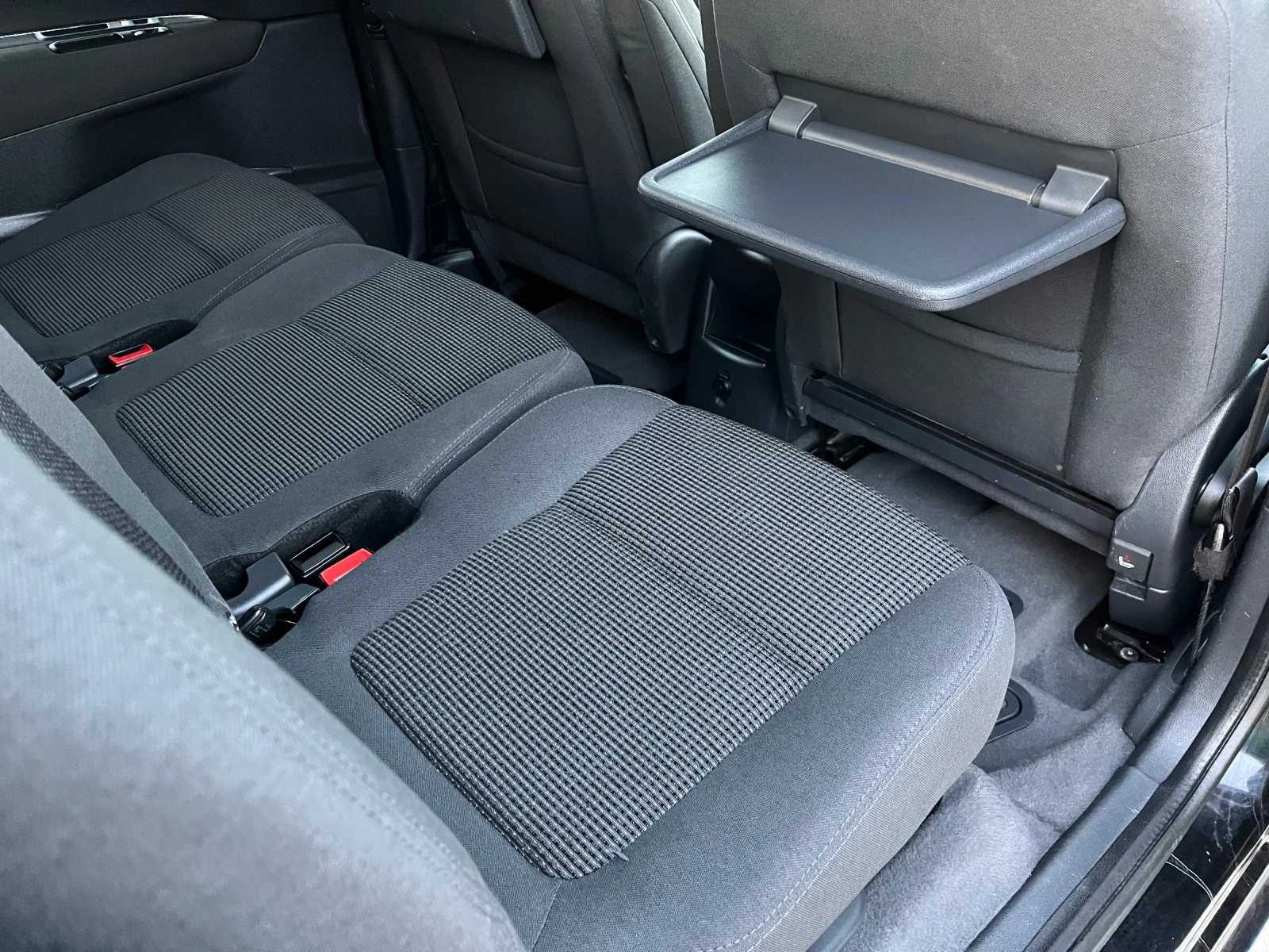 Peugeot 5008 1.6hdi, 2012г. Евро5 | Mobile.bg — изображение 13